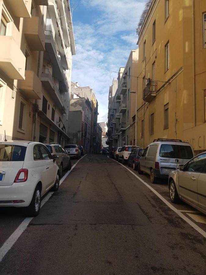 Milhouse Panzió Cagliari Kültér fotó